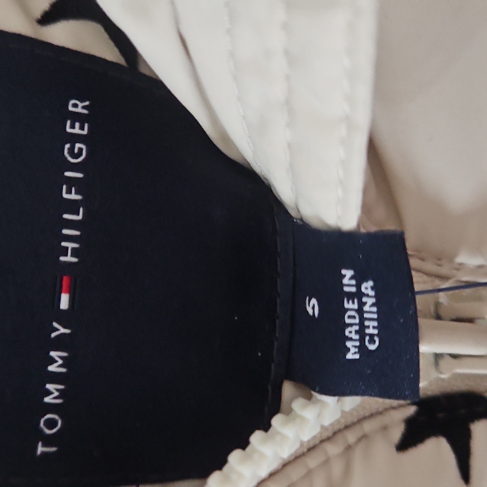 NEW! TOMMY HILFIGER Kid's Stars & Logo Print Hooded Puffer Jacket Coat 5. - Picture 4 of 7